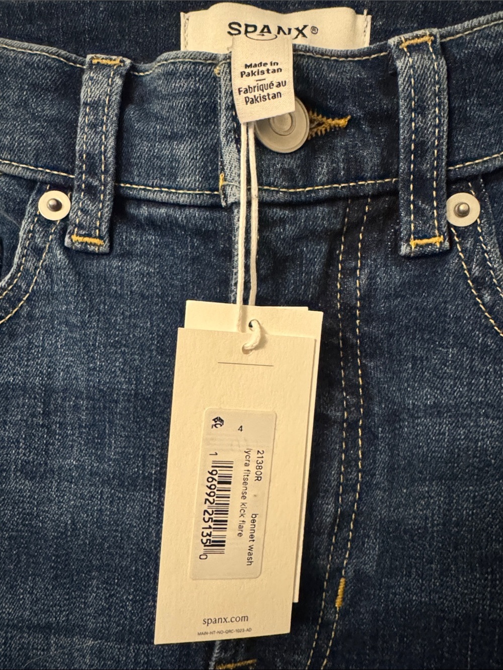NWT SPANX Lycra fitsense kick flare denim in Bennett wash, size 4 - Picture 5 of 6